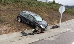 Sakarya'da takla atan otomobildeki 2 kişi yaralandı