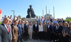 Yeni Parti Genel Başkanı Özgür Özel Selimiye Camisi'ni ziyaret etti