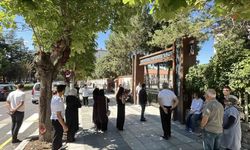 Çorum'da KPSS heyecanı: Adaylar içeride, aileler dışarıda ter döktü