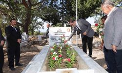 Karacasu'da şehit Akar mezarı başında anıldı