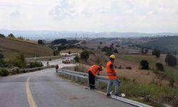 Sakarya'da çelik oto korkuluk montajına başlandı