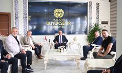 Spor dünyasının ünlü isimlerinden Başkan Er'e övgü