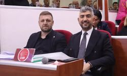 CHP'den Yeni Parti'ye geçmişti: Serhat Erişir meclis oturumunda yan yana görüntülendi