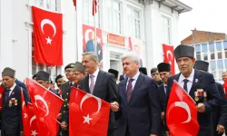 Sakarya’da Gaziler Onuruna Anlamlı Yürüyüş: Kahramanlarla Kardeşlik Yolunda Yürüdüler