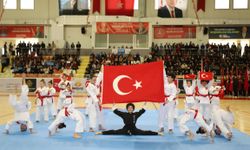 Cumhuriyetin 103. yılı Hendek'te coşkuyla kutlandı