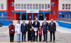 Osman Çelik'ten Minik Öğrencilere Sürpriz Ziyaret