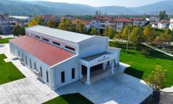 Âtıl arazi binlerce kişinin sosyal yaşamına dokunacak sosyal projeye dönüştü: Mekece Sosyal Tesisleri kapılarını açtı…