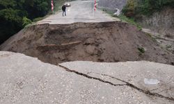 Balıkesir'de sağanak ulaşımı aksattı