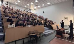 Edirne'de sağlık çalışanlarına iletişim ve beden dili eğitimi verildi