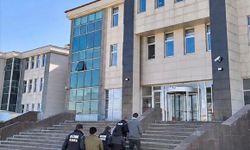 Kars ve Bursa'da 'zimmet ve sahtecilik' operasyonunda 2 zanlı tutuklandı