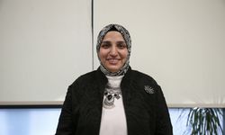 Koltuk altındaki kitleyi fark ederek öğrendiği meme kanserini 6 ayda yendi