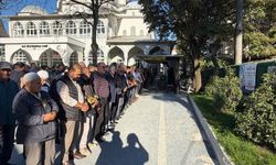 Sakarya'da 9 günlük yaşam mücadelesini kaybeden öğretmen son yolculuğuna uğurlandı