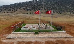 Asırlık mezarlar, şehitlik oldu