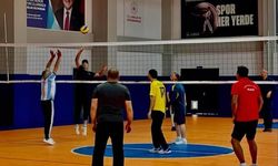 Bilecik'te kurumlar voleybol maçında buluştu