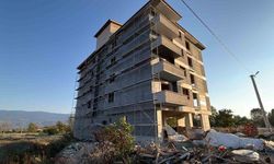 Bolu'da inşaatın 5. katından düşen işçi ağır yaralandı