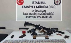 Eyüpsultan'daki silah ticareti operasyonunda çuvaldan otomatik tüfek çıktı: 2 şüpheli tutuklandı