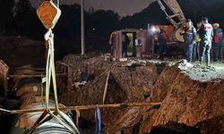 Gece saatlerinde göçük altında kalan işçi kurtarıldı
