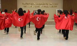 Kırıkhan'da çok amaçlı salonda Cumhuriyet Bayramı kutlandı