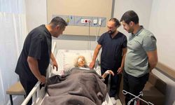 Marmaris Devlet Hastanesi'nde 93 yaşındaki hastaya başarılı göz ameliyatı