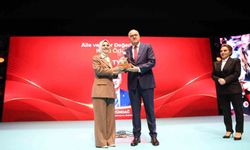 Mehmet Akif Üstündağ, Aile ve Spor Değerlerine Katkı Ödülü'ne layık görüldü