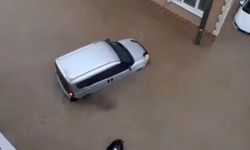 Susurluk'ta aniden bastıran sağanak yağış zor anlar yaşattı