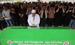 Tekne kazasında hayatını kaybeden doktor, gözyaşlarıyla toprağa verildi
