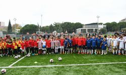 Yunusemre'de 29 Ekim coşkusu futbolla taçlandı