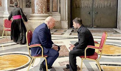 Zelenskiy: "Trump ile şartsız ateşkes ve kalıcı bir barışı ele aldık"