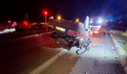 Duble yolda refüje çarpan otomobil takla atarak hurdaya döndü: 1 yaralı