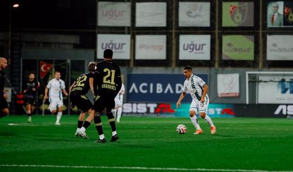 İstanbulspor - Sakaryaspor karşılaşmasından fotoğraflar