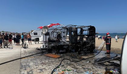 Karavanda çıkan yangın motosiklete sıçradı, geriye demir yığını kaldı
