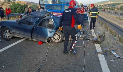 54 plakalı araç kazaya karıştı: 2 ölü, 2 yaralı