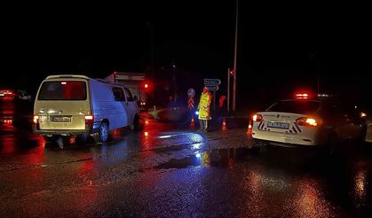 D-650'de ulaşım durdu, araçlar mahsur kaldı