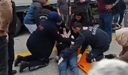 Akyazı’da feci kaza: İlkokul öğretmeni ağır yaralandı
