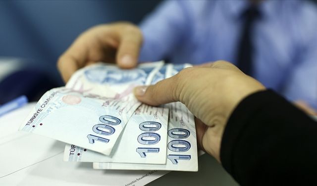 Nisan Ayında Yaşlı ve Engelli Maaşları Hesaplara Yatıyor