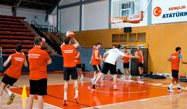 Büyükşehir Basketbol antrenmanlara başladı