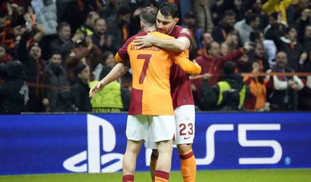 Galatasaray, M. United karşısında pes etmedi!