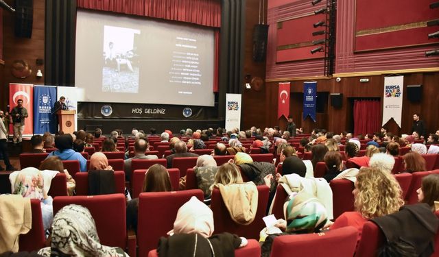"Aybüke: Öğretmen Oldum Ben" filmi, Bursa'da seyirciyle buluştu