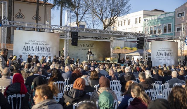 Bakan Özhaseki, Sakarya'da kentsel dönüşüm projesi temel atma töreninde konuştu: