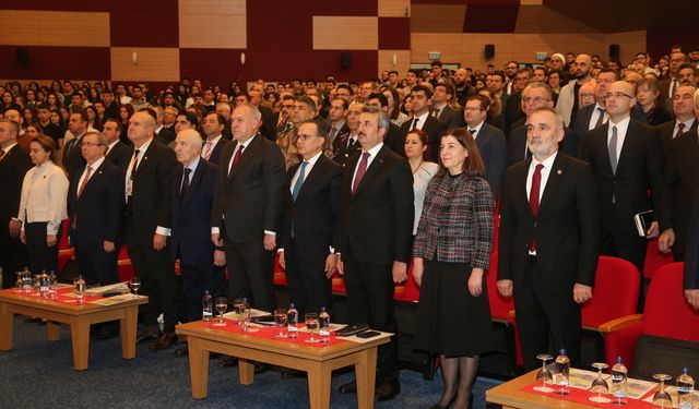 Dışişleri Bakan Yardımcısı ve Avrupa Birliği Başkanı Bozay Edirne'de sempozyumda konuştu