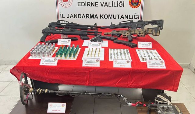 Edirne'de tarihi eser operasyonunda 105 obje ele geçirildi