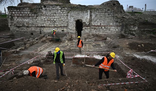 Edirne'de tarihi Gazi Mihal Hamamı'nın restorasyonu devam ediyor