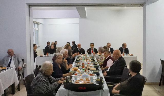 Kırklareli Valisi Birol Ekici, huzurevi sakinleriyle iftar programında buluştu