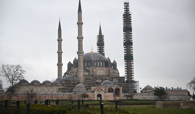 Türk-İslam mimarisinin gözbebeği Selimiye Camisi ihtişamıyla 449 yıldır ilgi görüyor