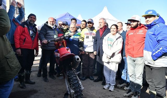 Başkan Büyükkılıç, Dünya Snowcross Şampiyonası Açılış Seremonisi’nde