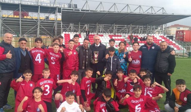 Keşan Genç Ordu U13’te namağlup şampiyon oldu