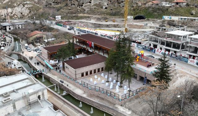 Konya Selçuklu'da tarihi hana uygun ilkokul hizmet girdi