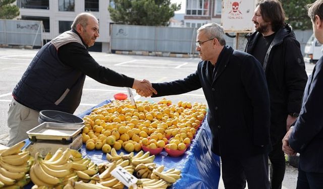 Kütahya Zafertepe Pazarı'nda tezgahlar kuruldu