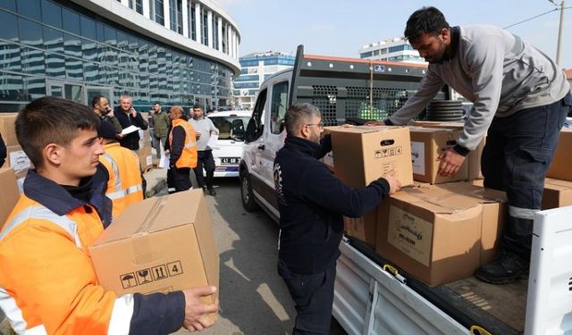 Ramazan erzak konvoyu Gebze'den dualarla uğurlandı