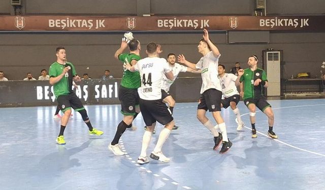 Sakarya hentbol liderliğini Beşiktaş’tan aldı